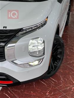 ميتسوبيشي اوتلاندر